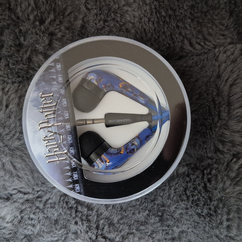 Harry Potter Ravenclaw Earbuds, New & Sealed